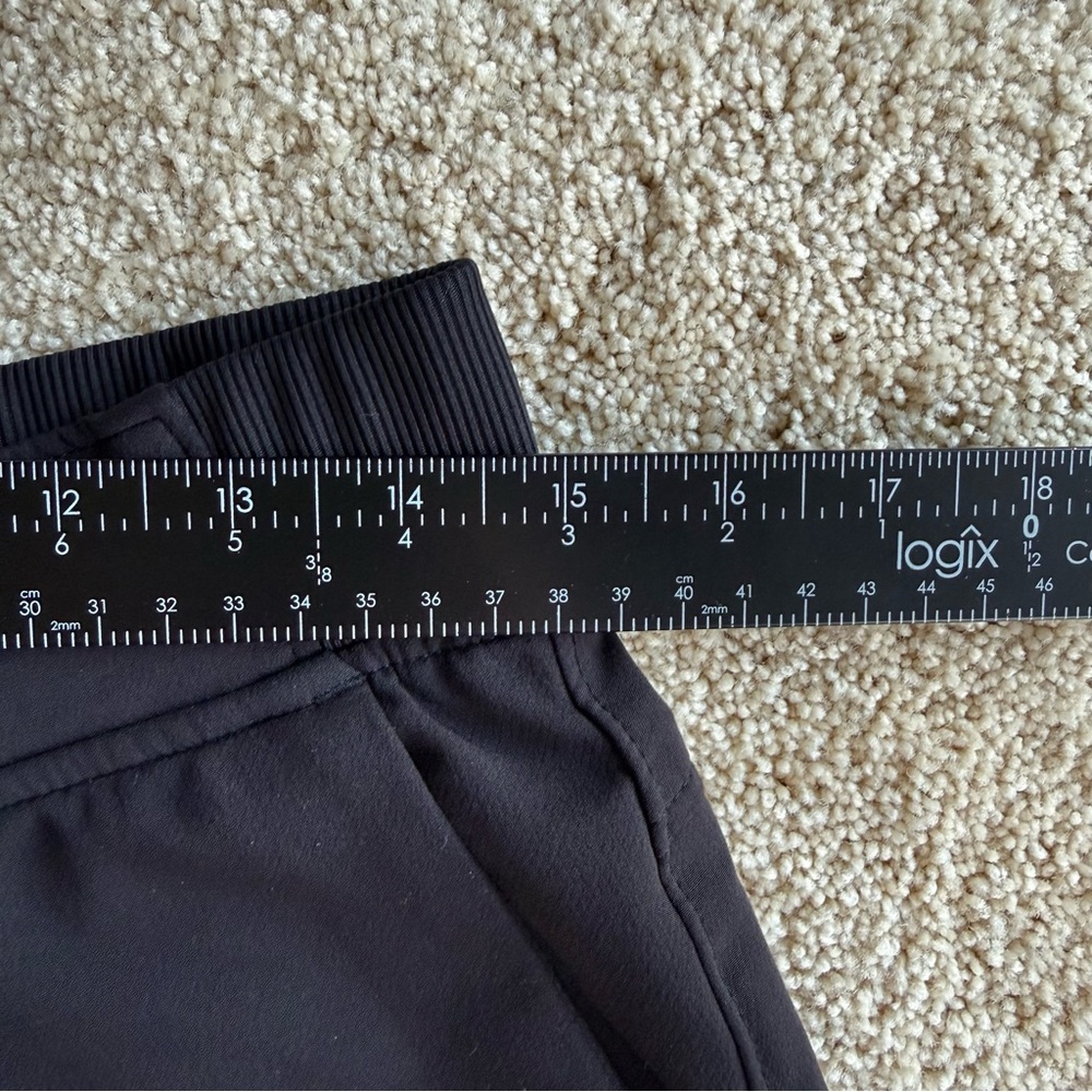 Athleta Black Athletic Shorts Women’s 6 Elastic Waist Drawstring Casual - Picture 6 of 6